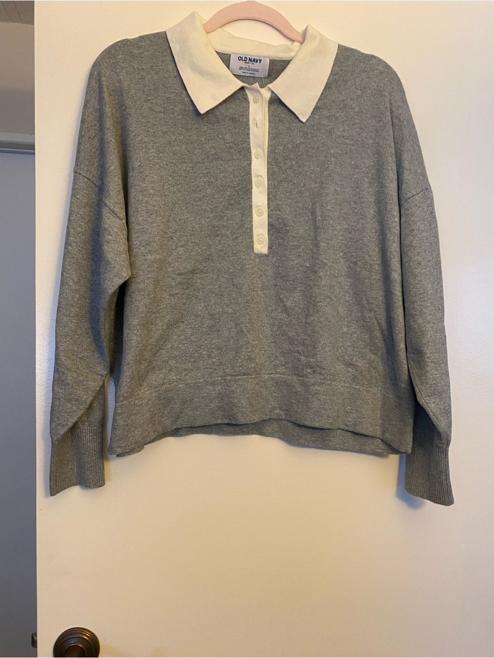Old Navy Women's Gray Knit Polo Sweater with Cream Collar Size Large NWT